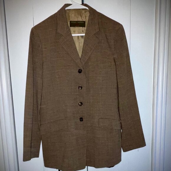 Luciano Barbera Ladies 3 piece SUIT - Picture 12 of 12